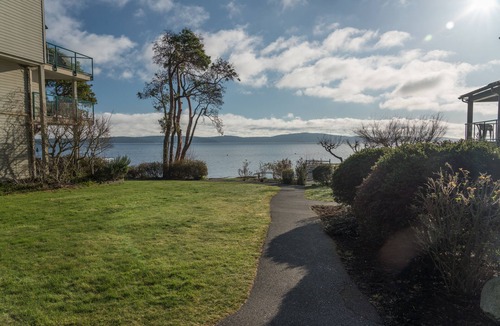 Yellow Point Condo | When all you need is the Ocean and beautiful things around you!