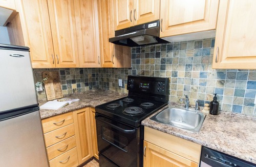 Whistler Creekside Condo | Whistler Creekside Condo. Extremely close to gondola for skiing and bike park access.