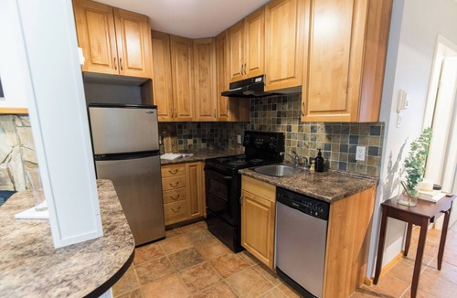 Whistler Creekside Condo | Whistler Creekside Condo. Extremely close to gondola for skiing and bike park access.