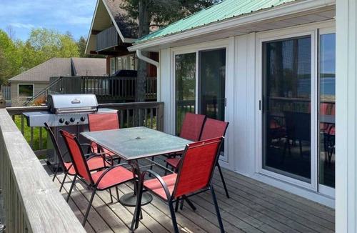 Georgian Bluffs Cottage | White Cloud and Griffith