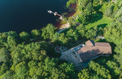 Bayside House | White's Lake Nova Scotia Retreat "4brm+gamesroom+gym+kayaking+wifi"