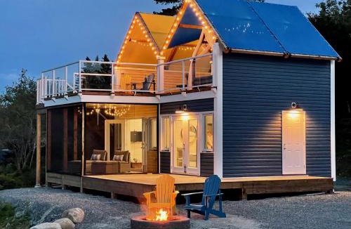 Lower LaHave House | Whitecaps Cabana for Couples