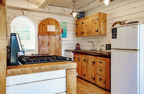Boutiliers Point Cottage | Wilson's Coastal Club - C7n