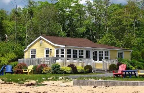 Boutiliers Point Cottage | Wilson's Coastal Club - C4