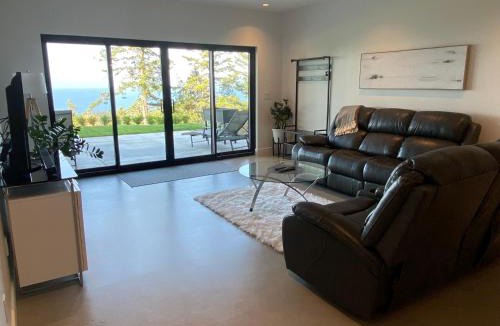 Regional District of Nanaimo House | Winchelsea Views