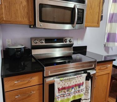 East Kildonan House | Winnipeg Place to Stay
