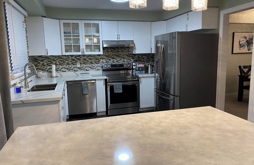 Barrie House | Wonderful and spacious townhome