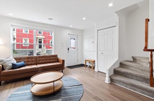Downtown St. John's House | Wood House King Bd 2 Queens Fire Pit