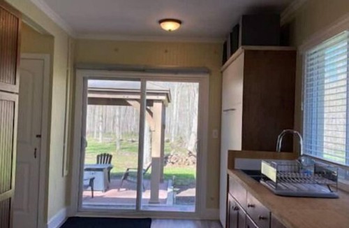 Sherkston Cottage | Woodsandwaves Cottage Retreat