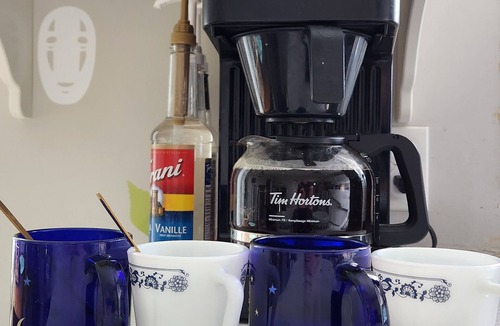 Gimli House | Work & Play in Gimli – Office space, Fibre Internet, Full Kitchen, Lake Walks