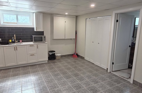 Leitrim House | Work-Play Ottawa Getaway