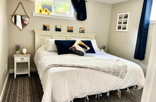 Campbell River House | Yellow Door Suite