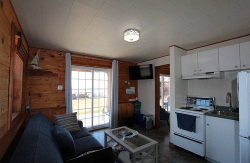 Bay View Apartment | Yeomans By the Caves - Ocean Front Apartment