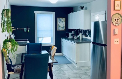 North End Apartment | Your Comfort, 2-BDRM at its Finest
