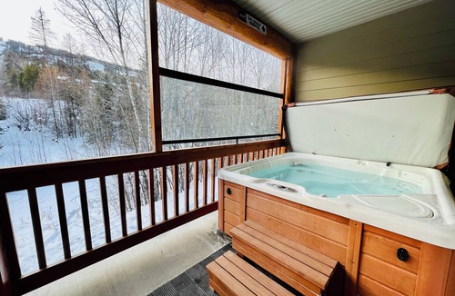 East Kootenay Condo | Your Home Base for Adventure-Ski-Bike-Relax-Soak - Private Hot Tub