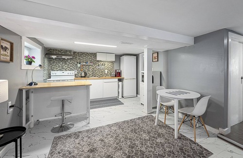 Port Alberni House | Your Home in the Heart of Vancouver Island - Lower Suite