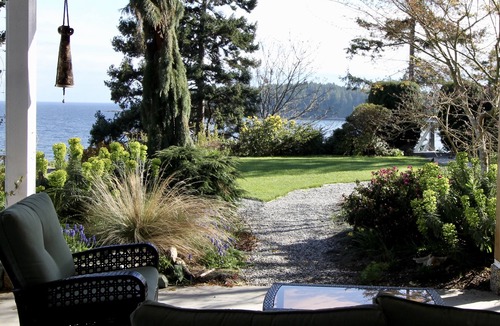 West Sechelt House | Your Peaceful Retreat On The Ocean.