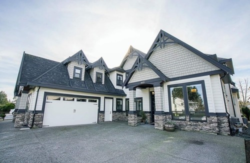 Guildford House | Your Spacious Vacation Home
