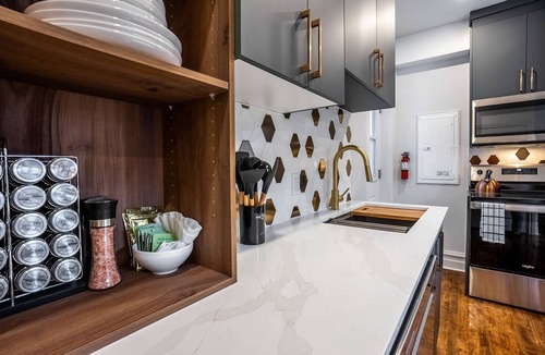 Maisonneuve Apartment | Zena Habitat | Boho-Chic | Wifi | Parking | AC Desk