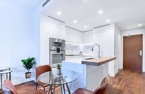 Marpole Apartment | Zodiac Luxury Sagittarius Palace Parkway