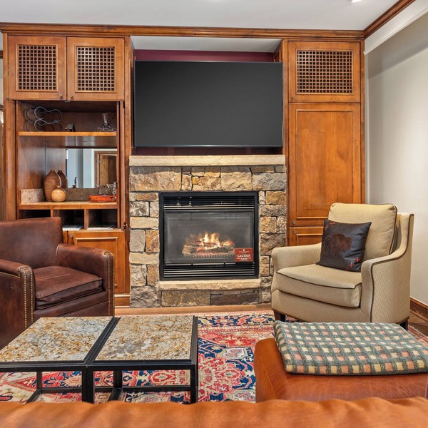 The Ritz-Carlton | Three-Bedroom Premier Residence 8103, Ski-in & Ski-out Resort in Aspen Highlands