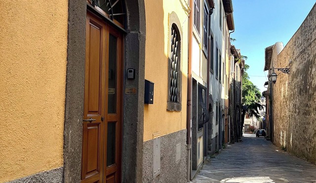 2 Bedroom Private vacation home in Montefiascone