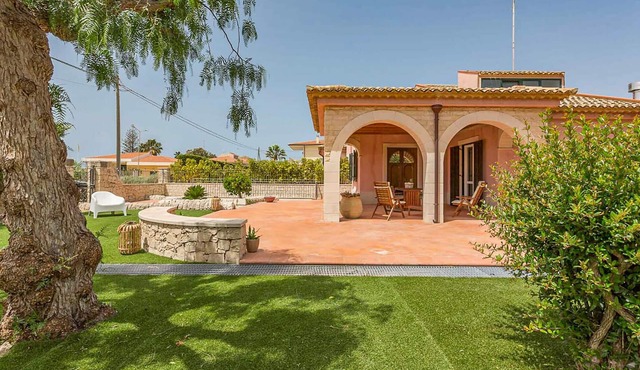 3 bedroom stunning home in Marina di Modica