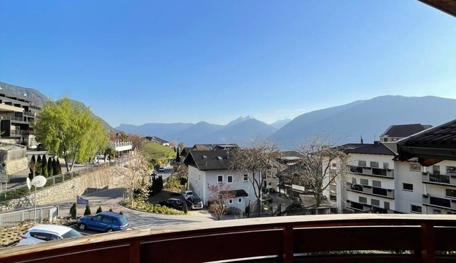 Apartment Barbara -Central in Schenna, hiking & relaxation for couples & families