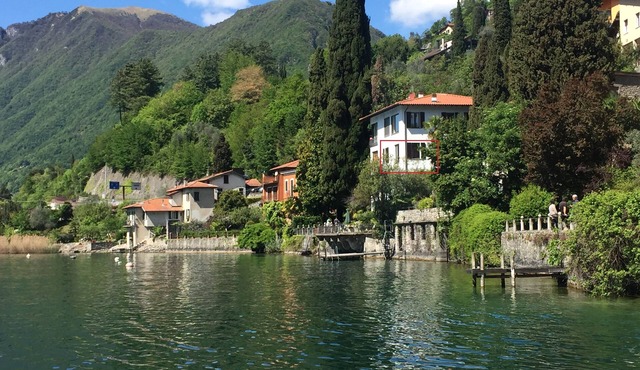 Beautiful apartment directly on Lake Lugano with private lake terrace