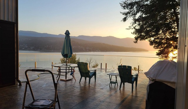 Blind Bay Lakeside Shuswap House Private 149ft Beach Dock Buoy Acreage View+