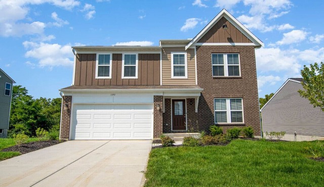 Brand new construction in well-kept HOA community.