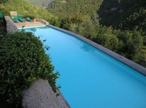 Caprice Flat Sleeps 4 with Garden