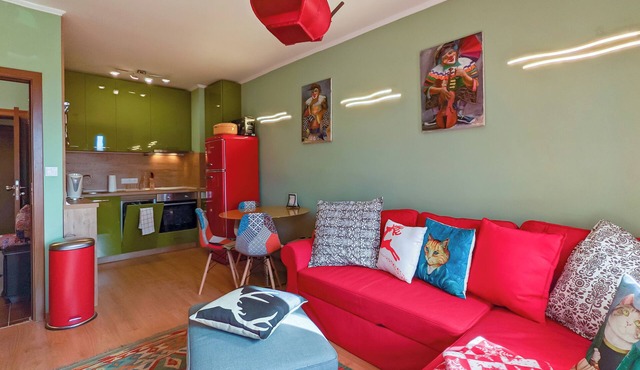 Cedar Lodge IV One BDRM Flat D2 Across from Gondola Station!
