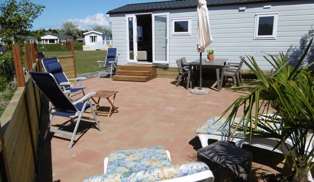 Chalet IJmuiden by the sea, near the beach