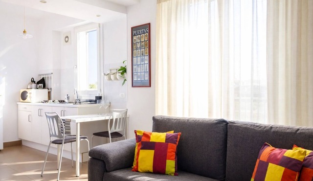 Charming independent apartment, bike-friendly and with a washing machine