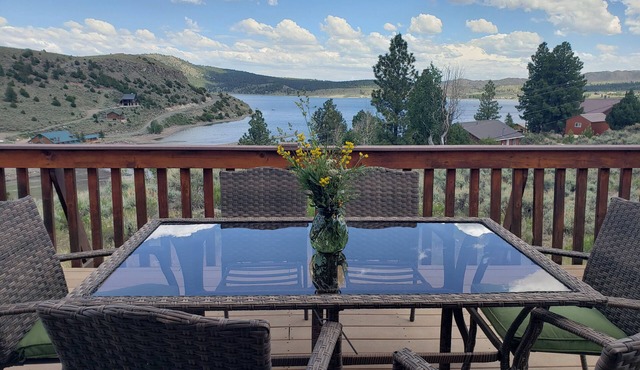 Charming Lakeview Cabin at Panguitch Lake