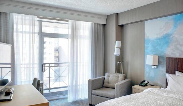 Courtyard by Marriott Downtown Toronto