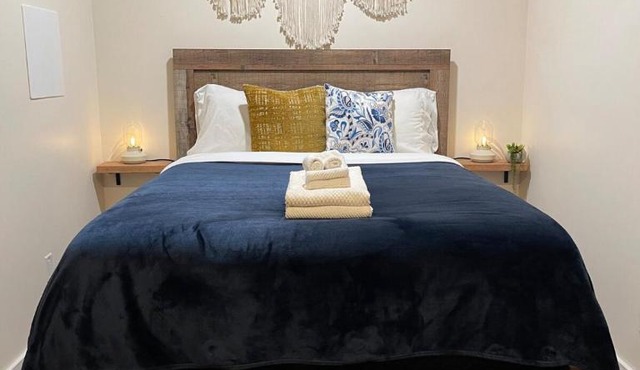 Cozy Cedar Nook