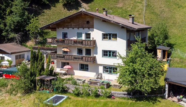 Cozy vacation apartment with balcony