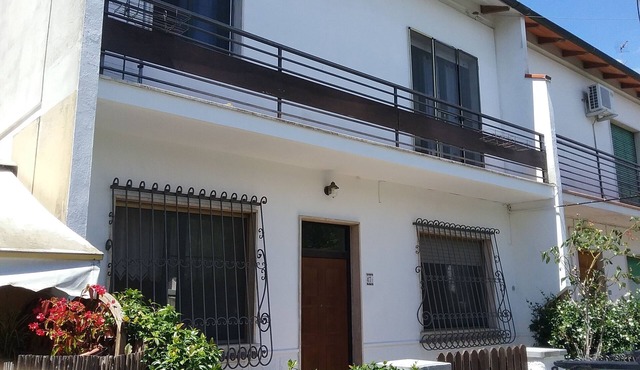 Delightful duplex villa near the sea
