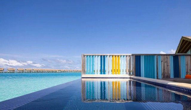 Diamond Overwater Pool Villa, Hard Rock, 2 Twin Bed, Lagoon Access
