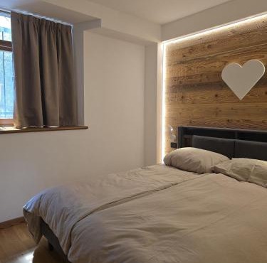 Dolomiten Lounge - moderno con parcheggio privato