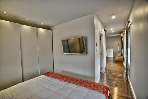Downtown Sherby - Central, Parking, King Bed, Sleeps 3