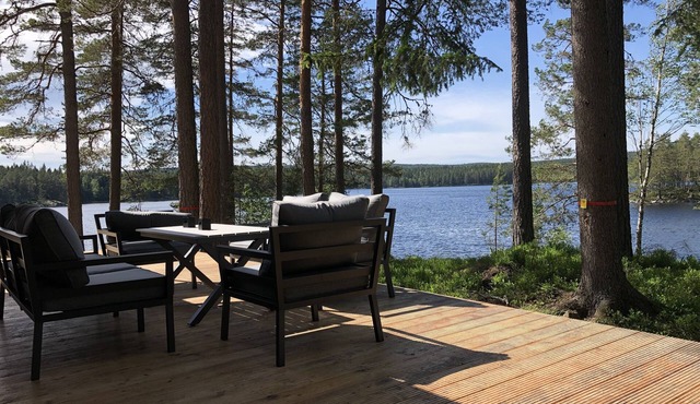 Exclusive and modern vacation home "Stora älg" directly on the lake 365 days a year!