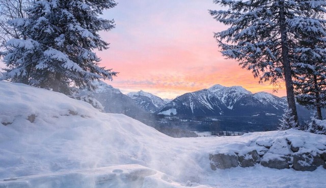 Gondola base - Stunning views - Hot tub - Sauna - Business #0005235