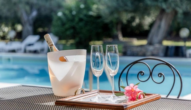 GuestHost - Cosy flat equipped with all comforts to comfortably accommodate up to 3 people. The accommodation is located in a renovated former oil mill, which offers its guests numerous shared facilities: access to the seasonal swimming pool, green area