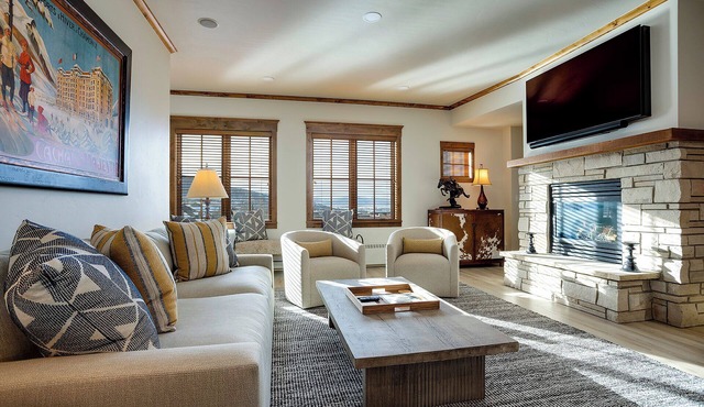 HM4B | Luxury Residence | Close to Slopes | Hot Tub | Pool | A/C