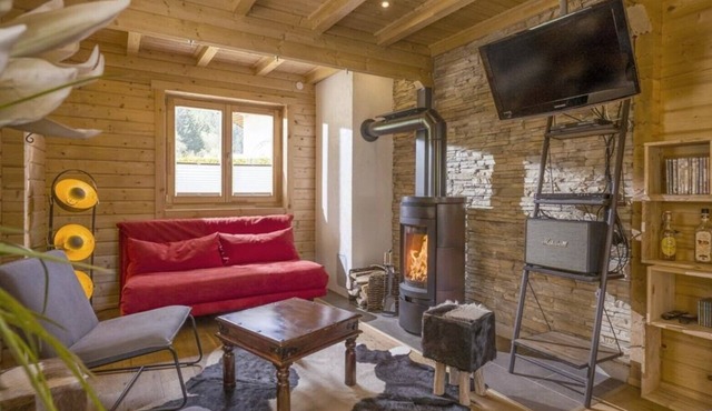 Holiday Home 'Hirschhäusl' with Mountain View, Terrace, Sauna and Wi-Fi