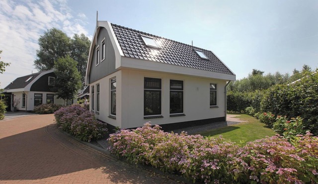 Holiday home with 3 bedrooms and a spacious garden