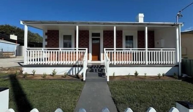 Hollyberry House Wellness BnB